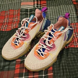 Nike women DIMSIX sneakers